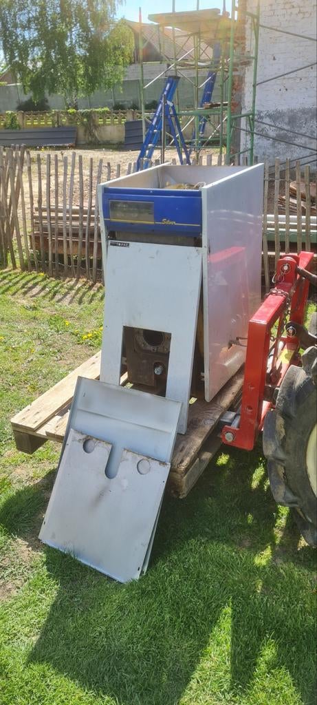 Chauffage ketel met brander en 2 mazout tonnen, Doe-het-zelf en Bouw, Ophalen, Gebruikt