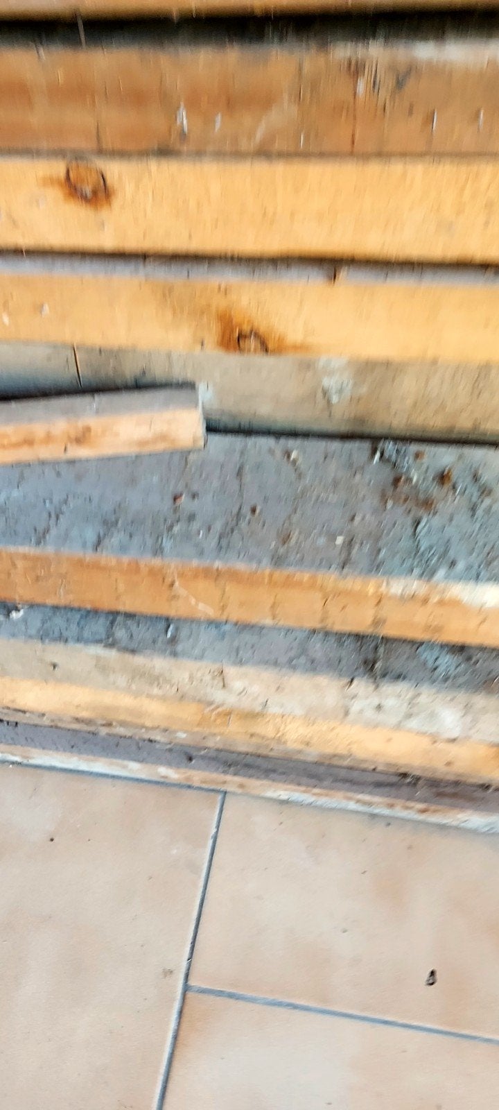 A vendre 9 Poutre   210x14x7 cm prix 90euro plus  3morseau, Enlèvement, Bois