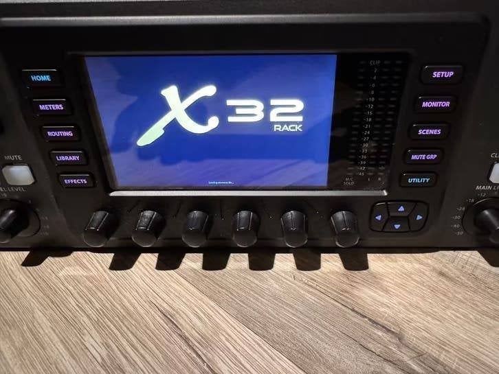 Behringer X32 Rack, Ophalen of Verzenden, Zo goed als nieuw, 20 kanalen of meer, Microfooningang