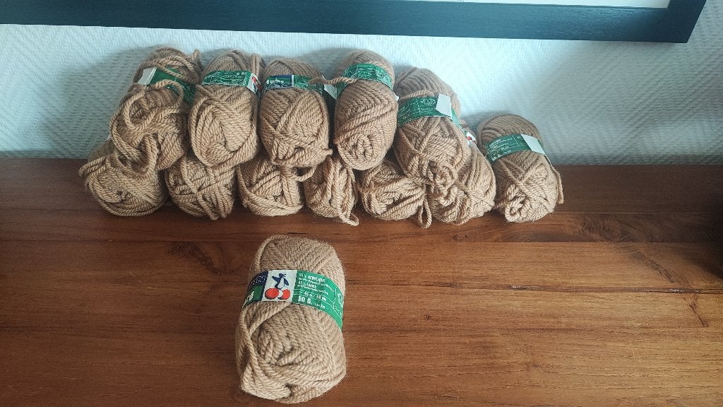 Pingouin Iceberg marron 13 boules, 1 p/s, lot de 10€, Hobby & Loisirs créatifs, Enlèvement ou Envoi, Comme neuf