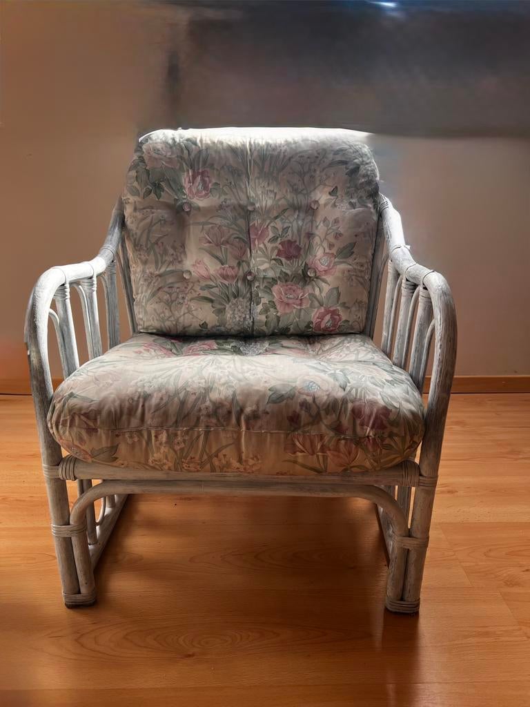 Rieten stoel met tafel, Ophalen, Gebruikt, Overige kleuren, Romantische Vintage look