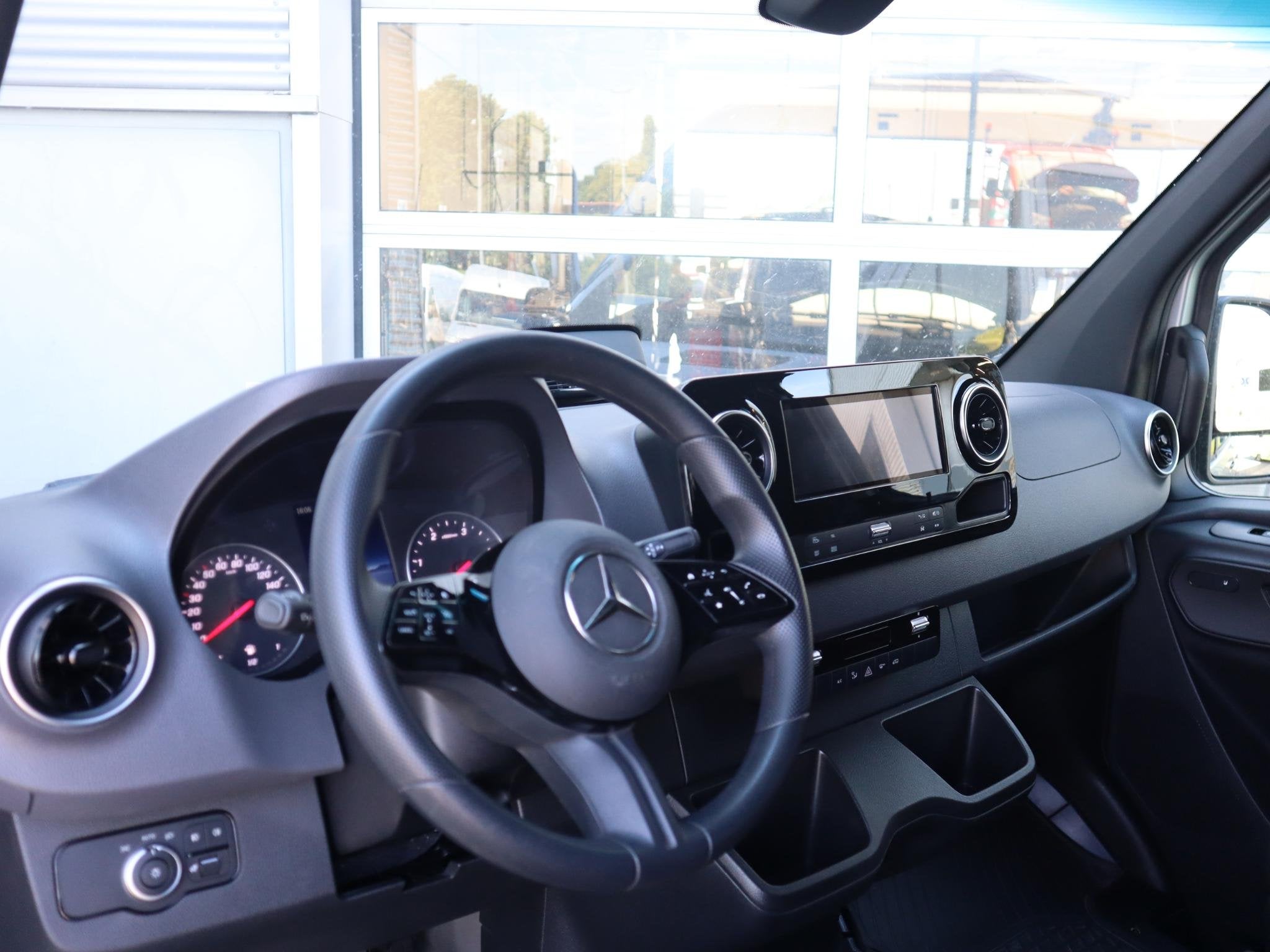 Mercedes-Benz Sprinter 319 L4 XXL 4x4 DUBBELE CABINE, Auto's, Automaat, 4 deurs, Euro 6, 4 cilinders