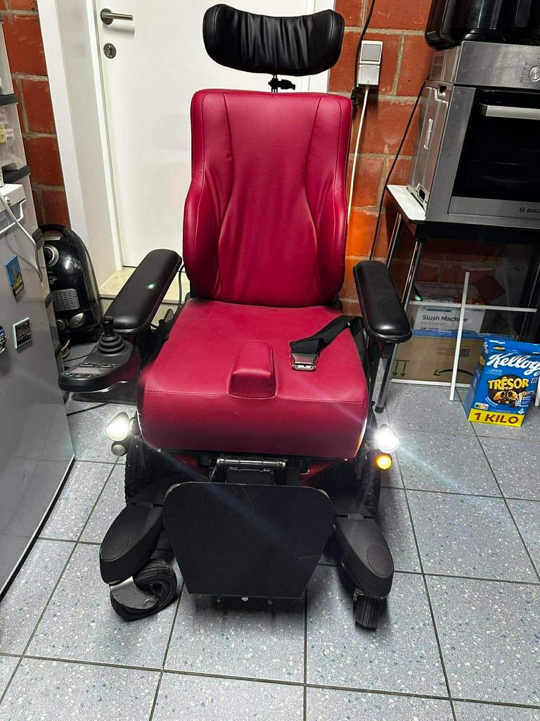 Quickie Jive elektrische rolstoel met R-Net bediening, Diversen, Rolstoelen, Ophalen, Zo goed als nieuw, Elektrische rolstoel