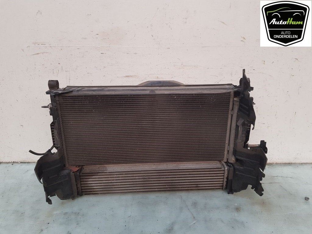 RADIATEUR COMPLEET Opel Astra K Sports Tourer, Auto-onderdelen, Airco en Verwarming, Opel, Gebruikt