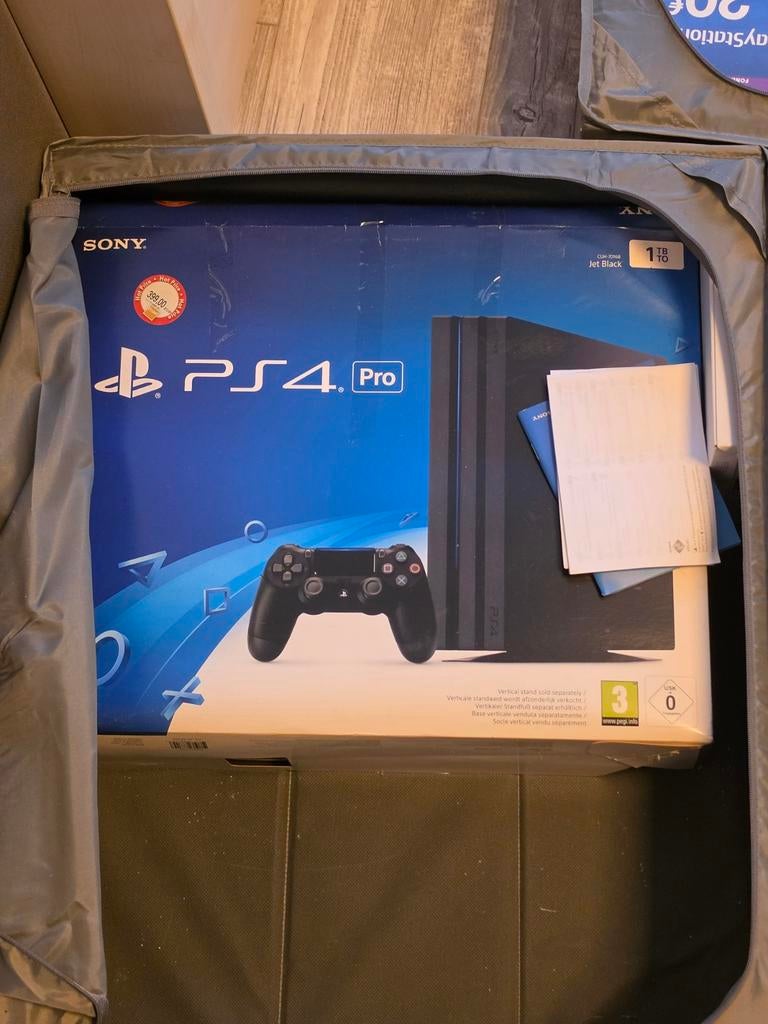 PS4 Pro 1TB CUH-7016B avec boîtier et manette, Avec disque dur, Enlèvement ou Envoi, Avec 1 manette, Utilisé