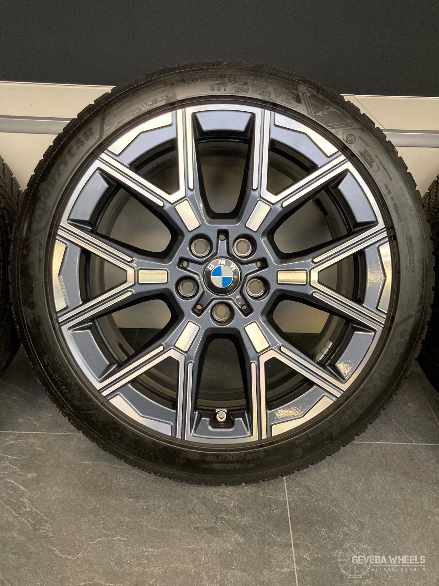 18 inch originele BMW 1 2 F70 F74 velgen + winterbanden 974, 18 inch, Gebruikt, -, -