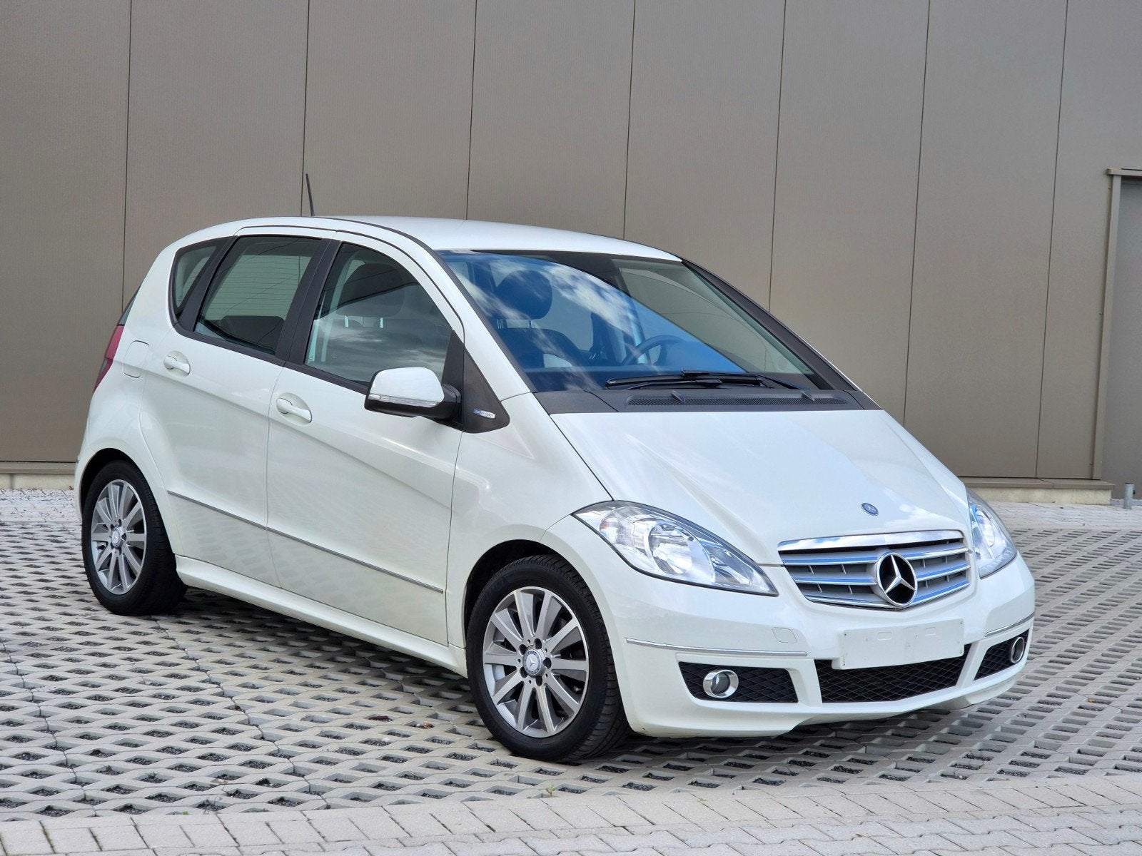 Garantie Mercedes A160 2012 2.0 Euro 5/Attelage/147 dkm/1J, Autos, Entreprise, Noir, Tissu, 4 cylindres