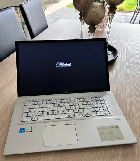 Asus Vivobook 17 500GB Intel-i5, Computers en Software, Ophalen, Zo goed als nieuw
