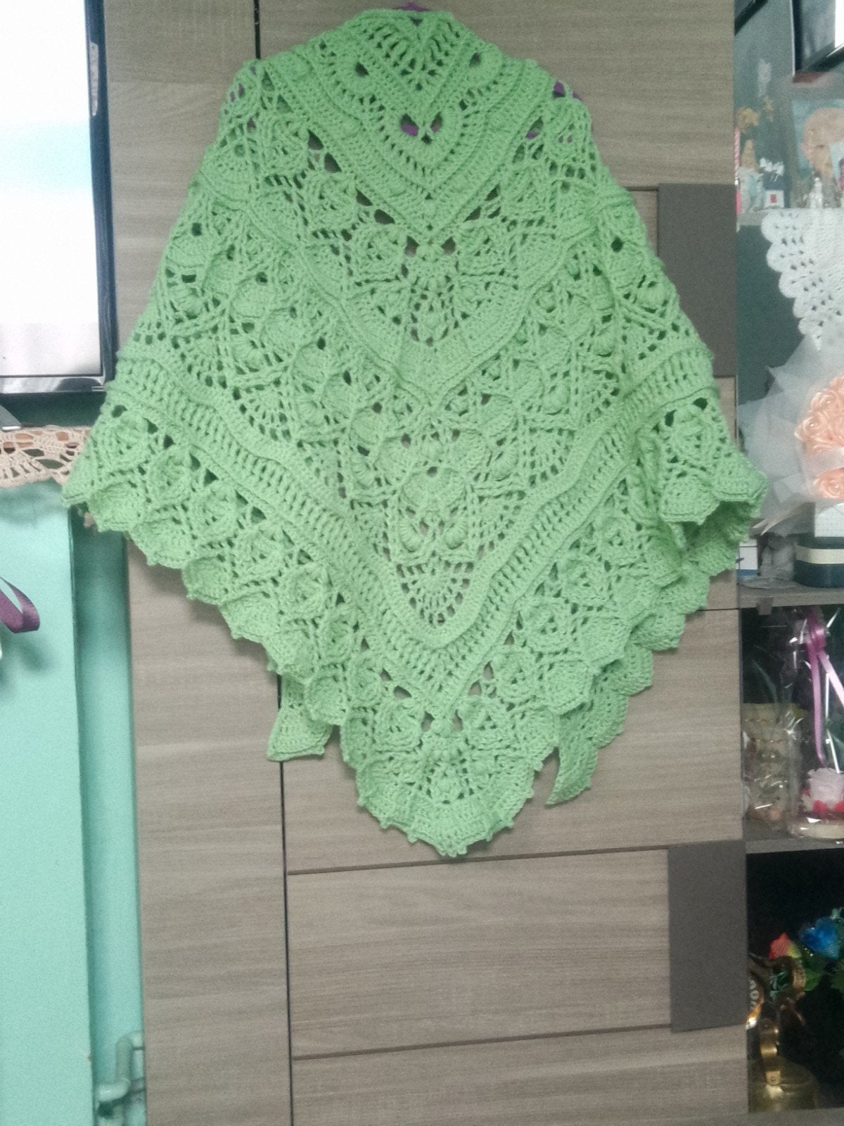 Magnifique châle femme  couleur vert menthe glaciale, Vêtements | Femmes, Vêtements Femmes Autre, Enlèvement ou Envoi