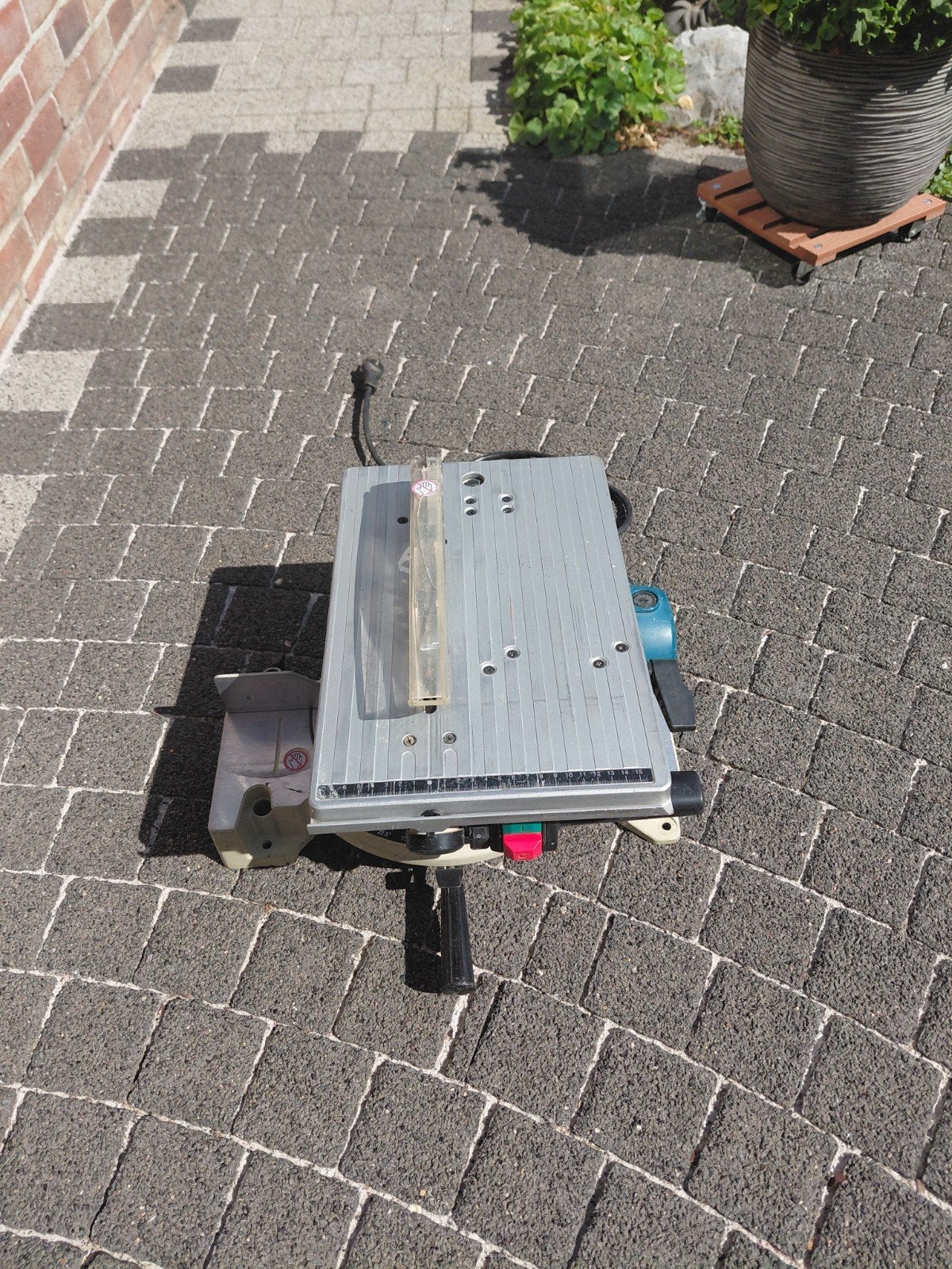 Makita verstekzaag/tafelzaag, Enlèvement