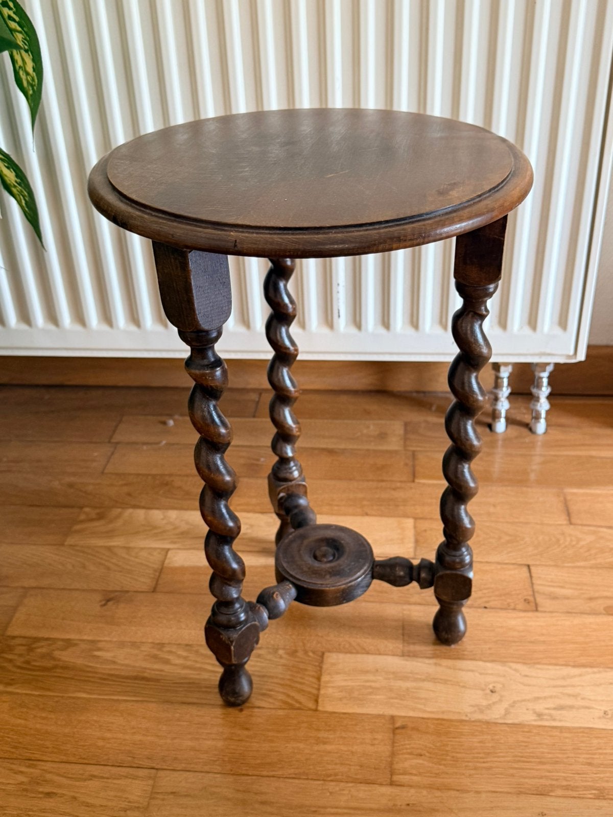 Table d'appoint en chêne, Enlèvement