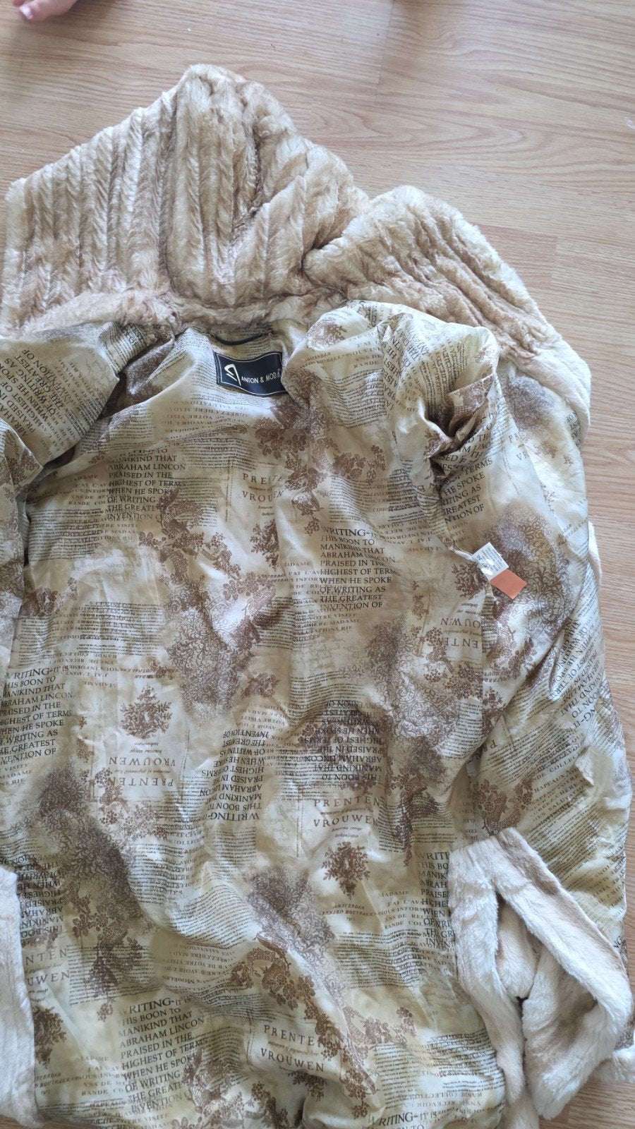 Magnifique manteau fausse fourrure de la marque espagnole AN, Enlèvement ou Envoi, Beige