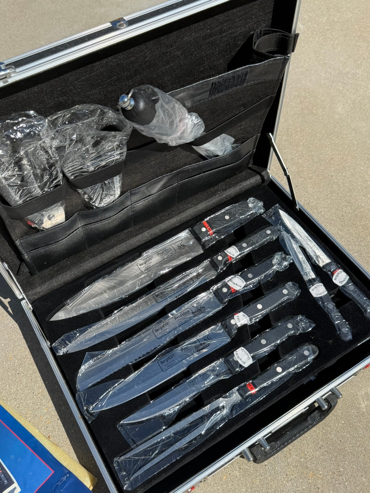 BergHOFF Profiline 24-delige messenset in aluminium koffer, Ophalen, Zo goed als nieuw, Messenset