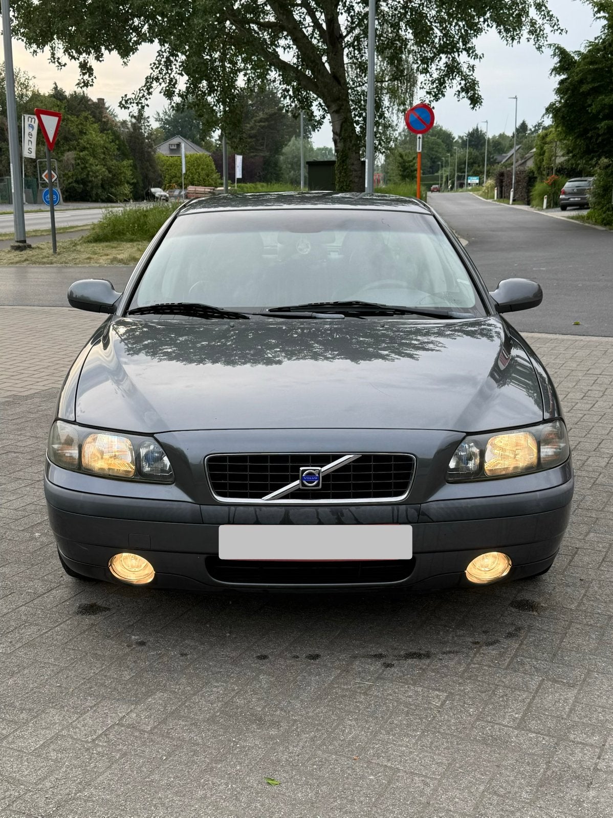 Volvo s60 benzine, Autos, Volvo, Cuir, Argent ou Gris, Achat, Boîte manuelle