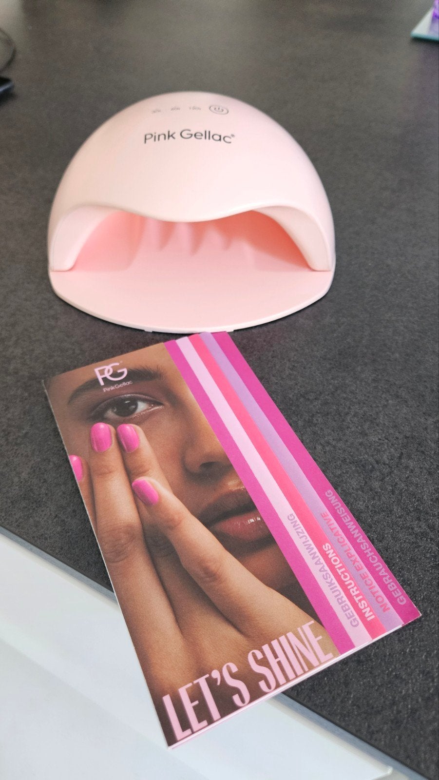 Complete Pink Gellac set

Alles is in zeer goede st, Handtassen en Accessoires, Uiterlijk | Cosmetica en Make-up, Ophalen of Verzenden