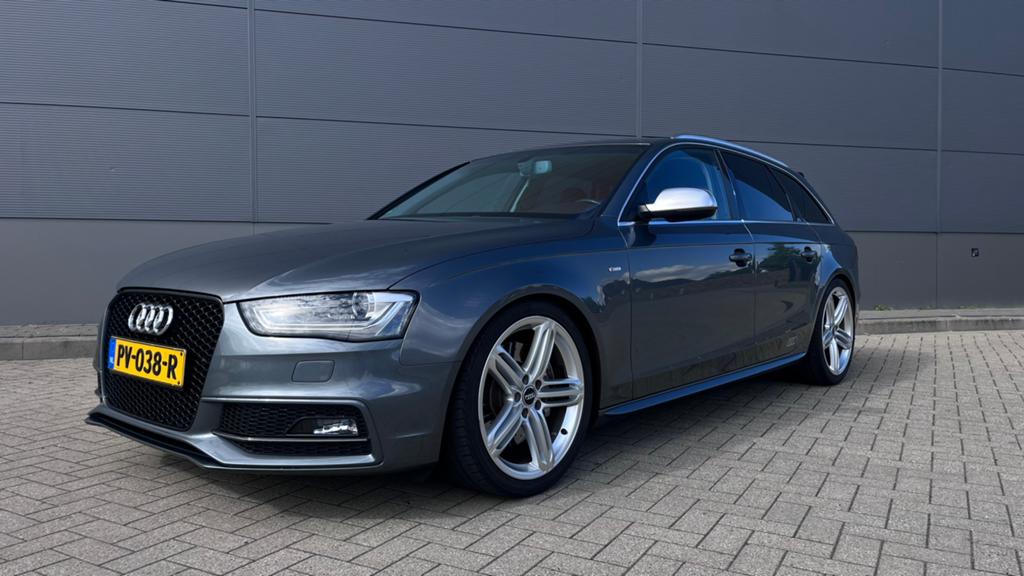 Audi A4 2.0 TDI Avant S4 UITGEV EURO 6 3e Eig TOP OH UNIEK!!, Autos, Audi, Cuir, Achat, Euro 6, Boîte manuelle