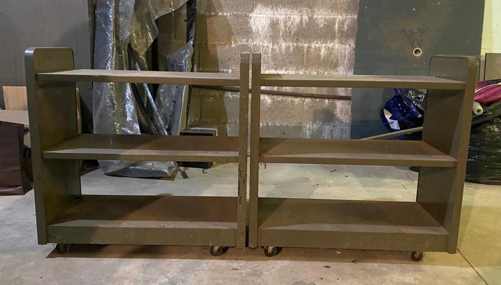 Lot de deux étagères de garage en métal sur roulettes, Ophalen, Gebruikt