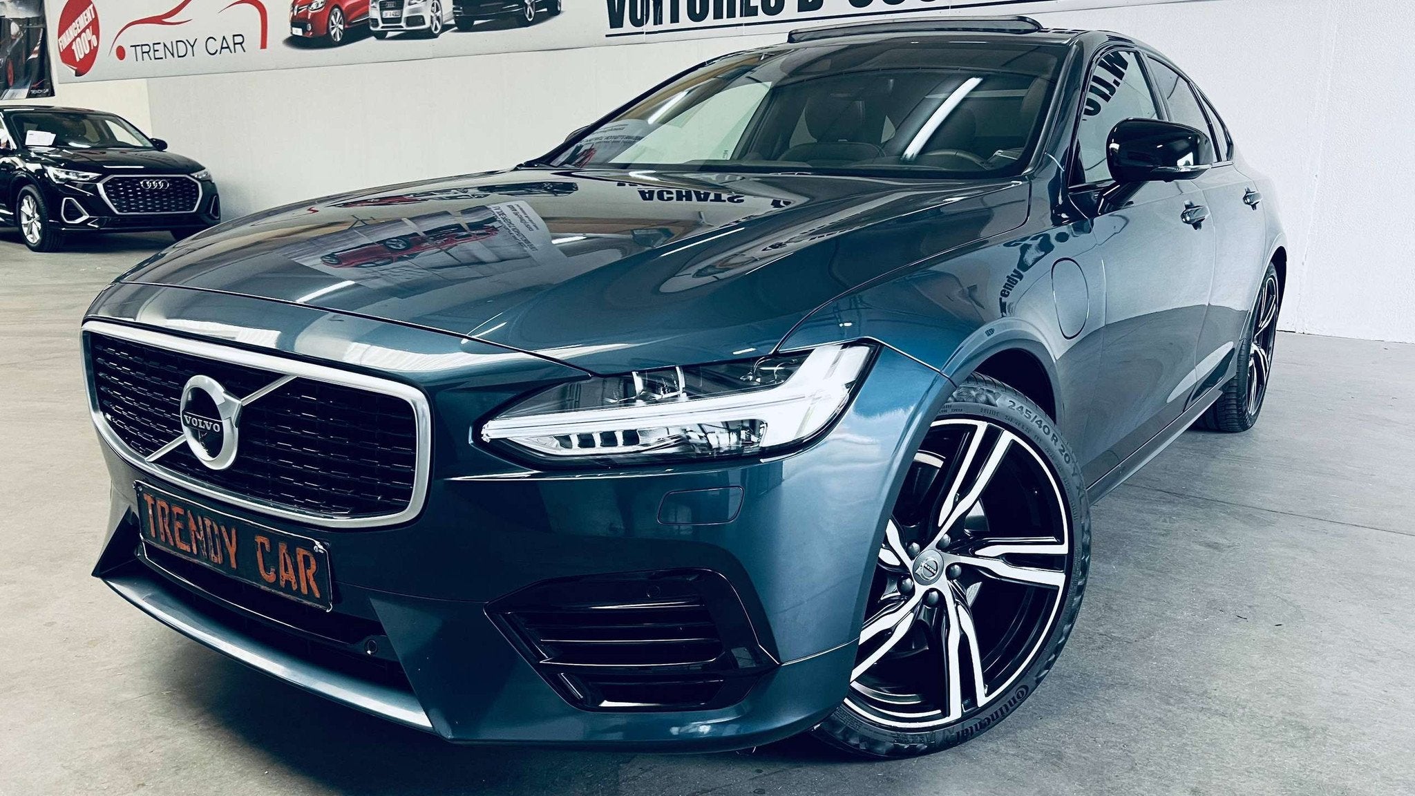 Volvo S90 2.0 T8 AWD PHEV R-Design+EUR 6d+HUD+TOE+B&W+Geartr, Autos, Cuir, Argent ou Gris, Achat, Entreprise