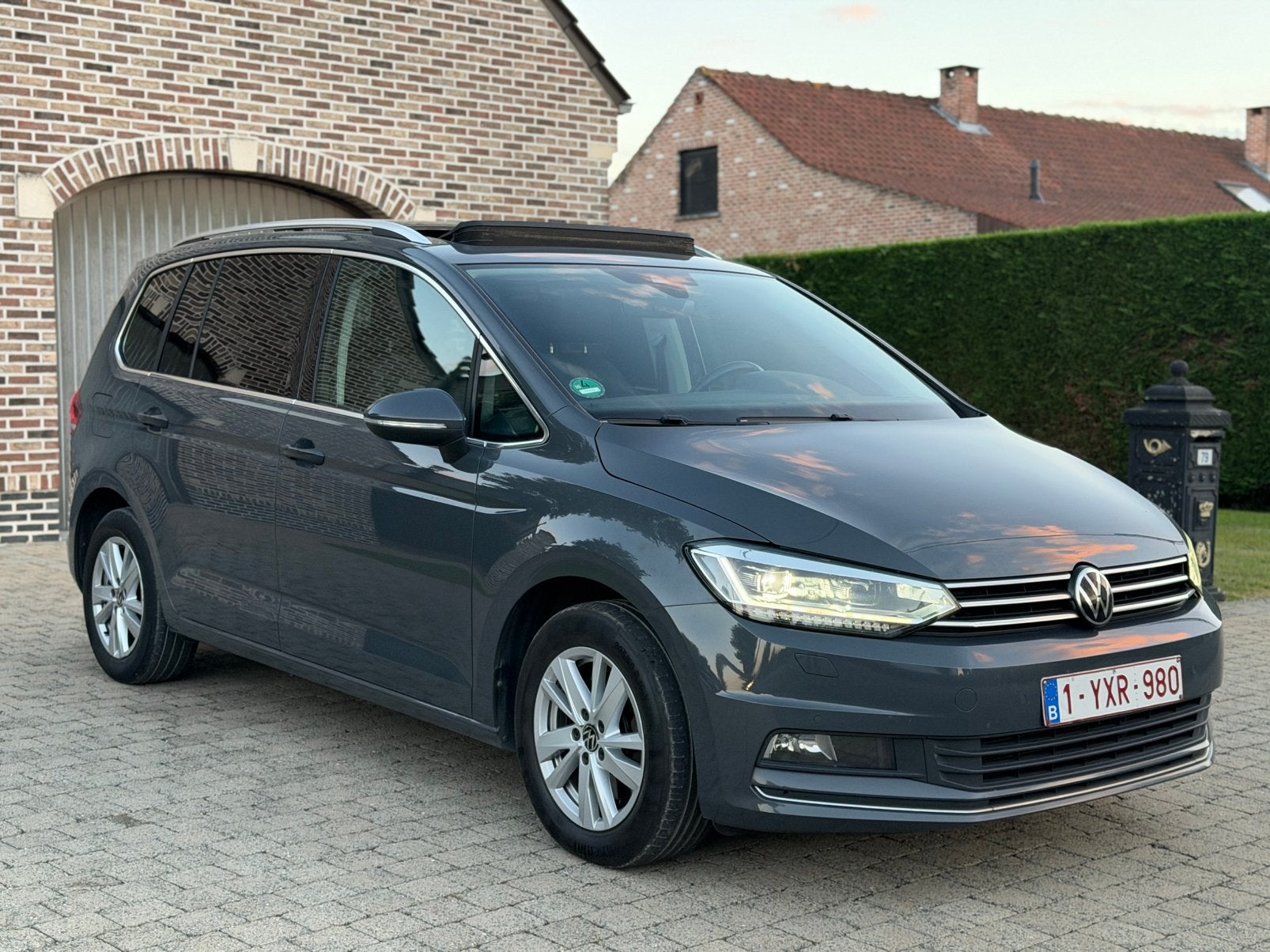 Vw Touran 2024 Automatique 7place FULL OPTION, Argent ou Gris, Achat, Noir, Automatique