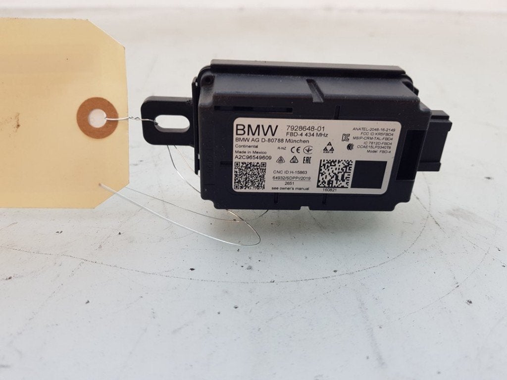 ANTENNE VERSTERKER (|61359393283|61356810213|61356844045|613, Gebruikt, BMW, Continental AG, Continental-Plaza 1
30175  Hannover, DE