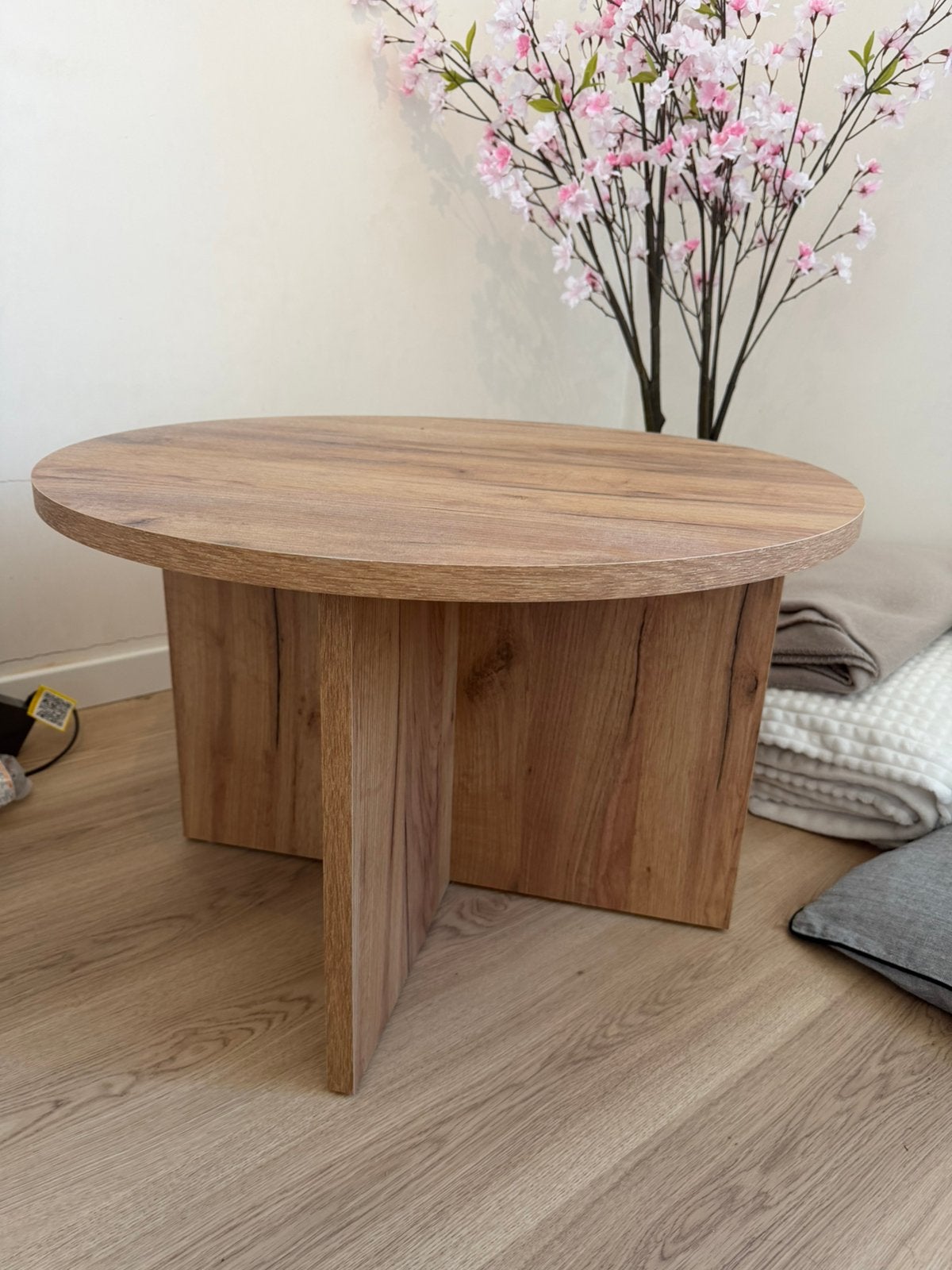 Bijzet/salontafel, Rond, Zo goed als nieuw, Hout, Ophalen
