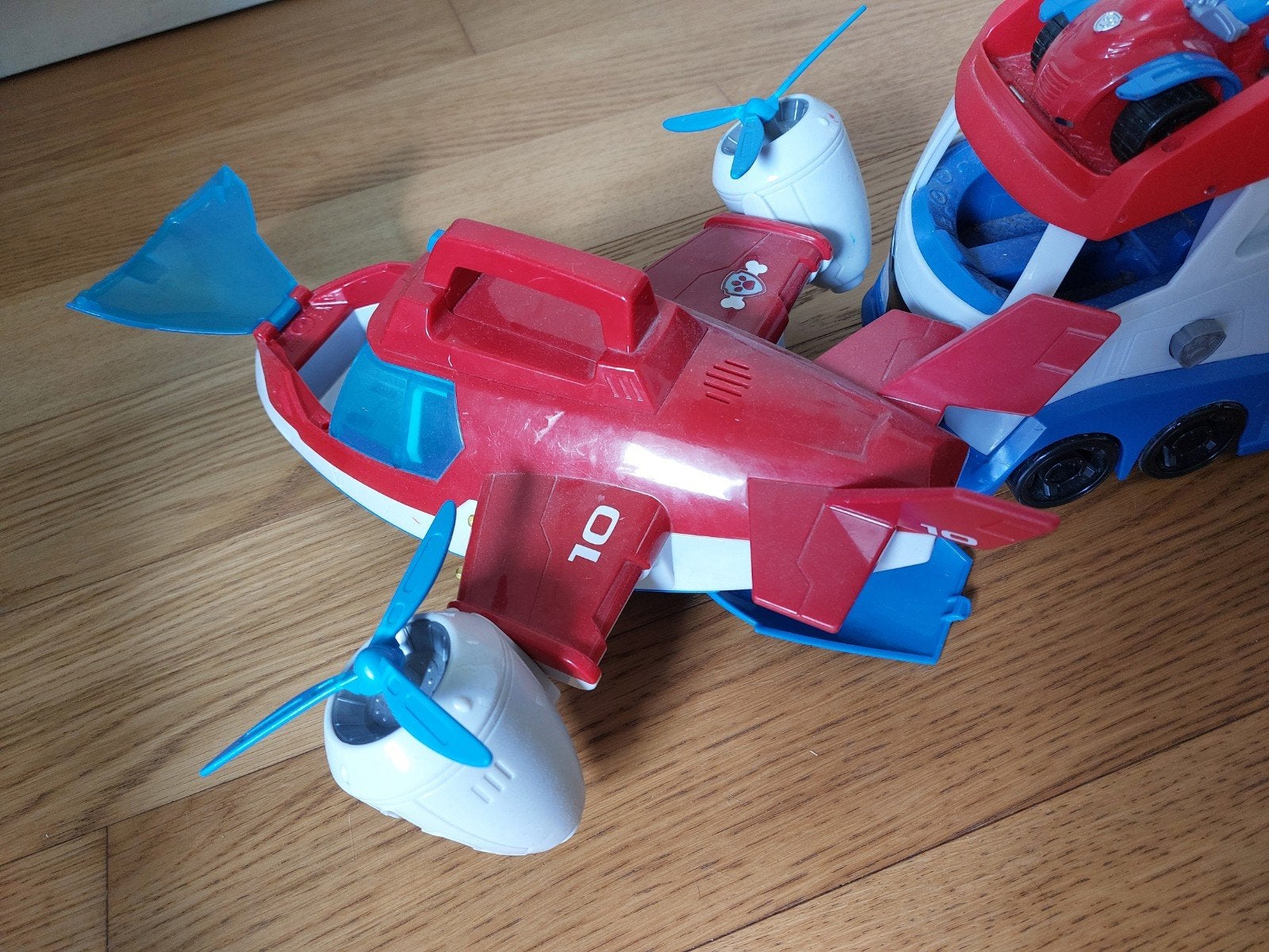 paw patroller en vliegtuig, Ophalen