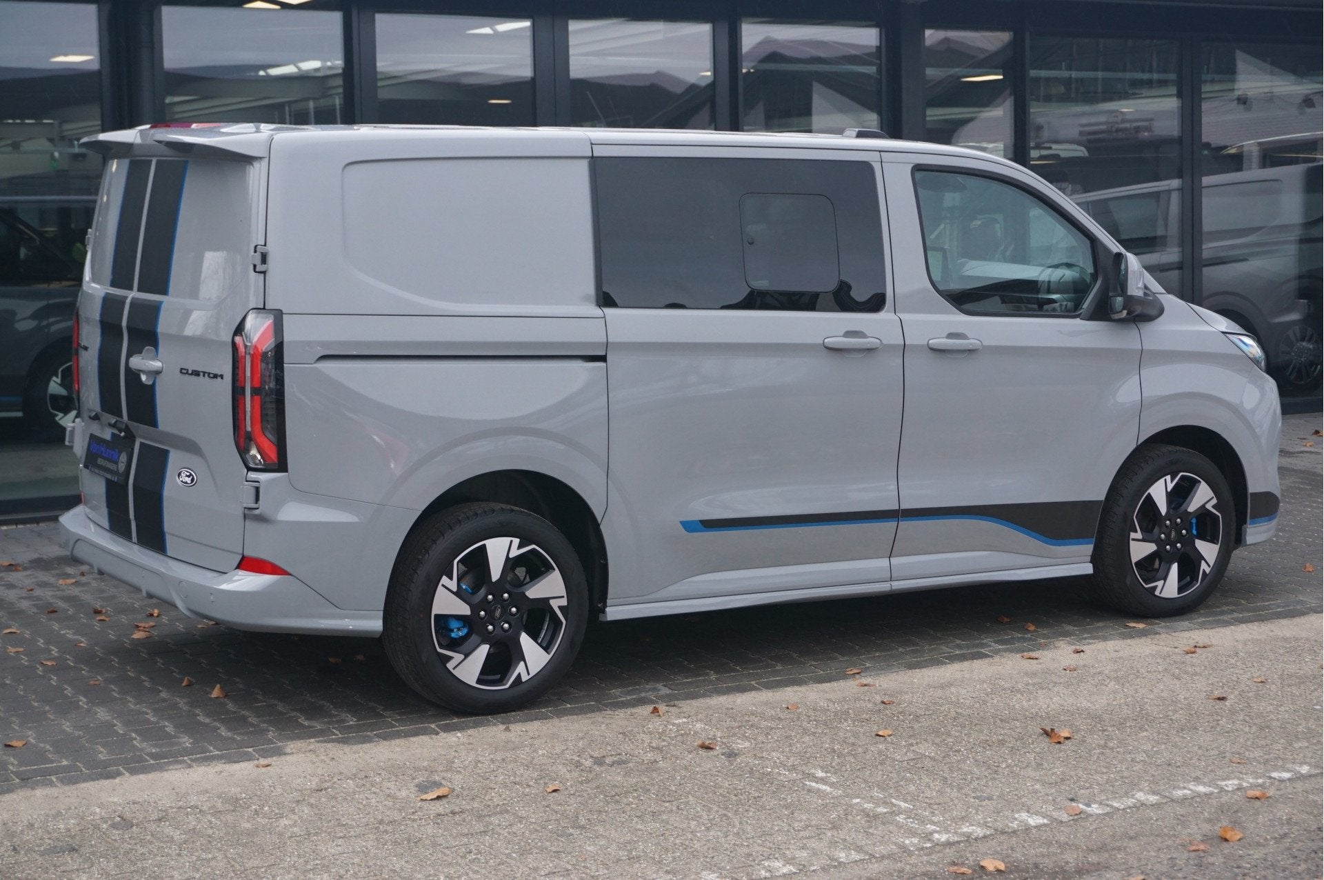 Ford Transit Custom 320S 2.5 PHEV Hybride 233PK DC Sport AUT, Auto's, Gebruikt, 4 cilinders, 2500 kg, Bedrijf