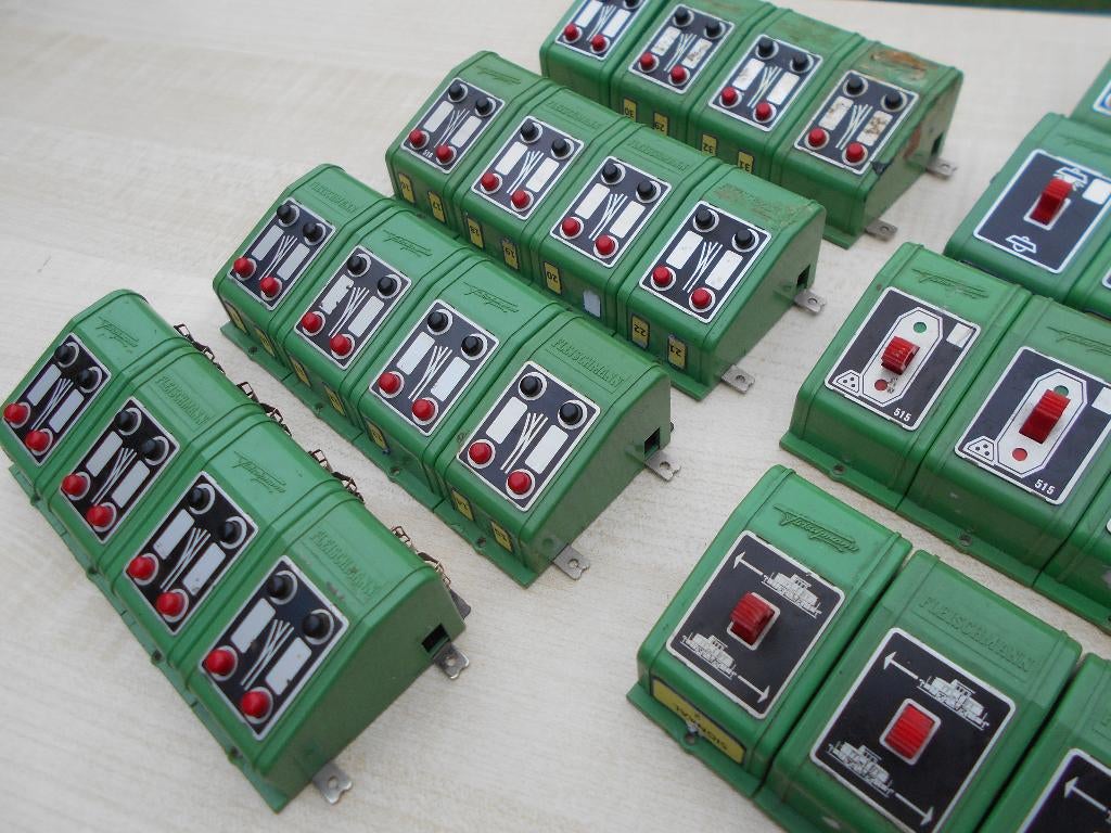 34 stuks fleischmann schakelborden - uitkiezen, Enlèvement ou Envoi, Utilisé, Courant continu ou Courant alternatif, Fleischmann