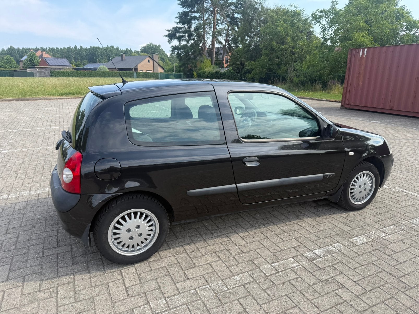 Renault clio benzine met airco  gekeurd, Auto's, 1147 cc, 4 cilinders, Bedrijf, 2 deurs