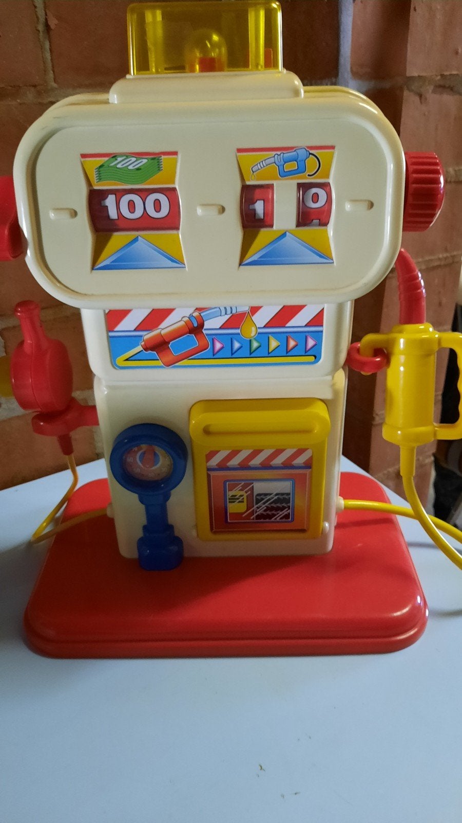 Benzine- en  bandenpomp, Enfants & Bébés, Jouets | Fisher-Price, Enlèvement