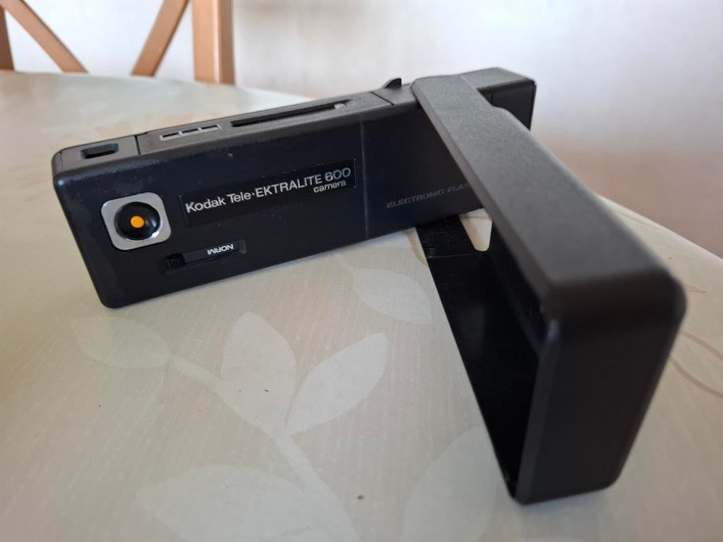 vintage Kodak Tele-Ektralite 600 camera uit de jaren 80., Antiquités & Art, Antiquités | TV & Hi-Fi, Enlèvement