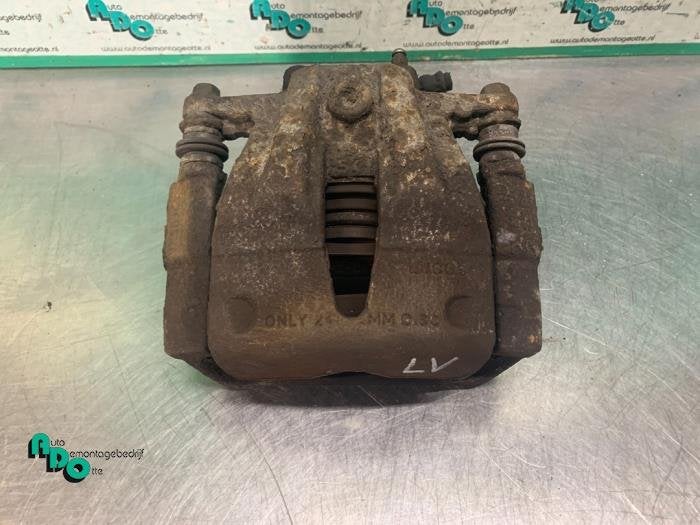 Remklauw (Tang) links-voor van een Opel Combo (Combo 02-), Gebruikt, -, -, Opel