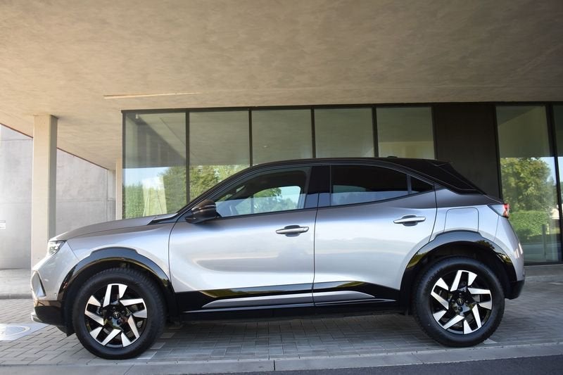 Opel Mokka Turbo Hybrid GS eDCT *Navi*Camera*DodeHoek, Auto's, Gebruikt, Apple Carplay, 136 pk, Leder en Stof