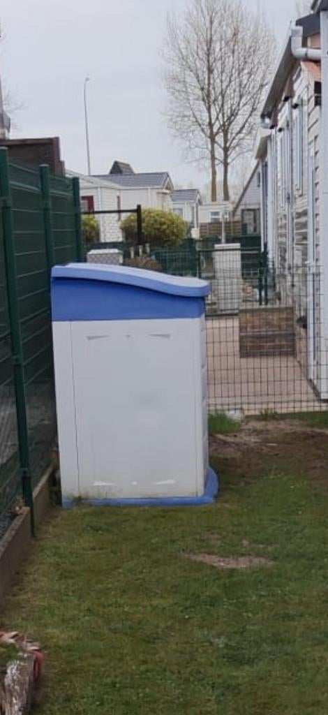 Armoire de jardin, Enlèvement