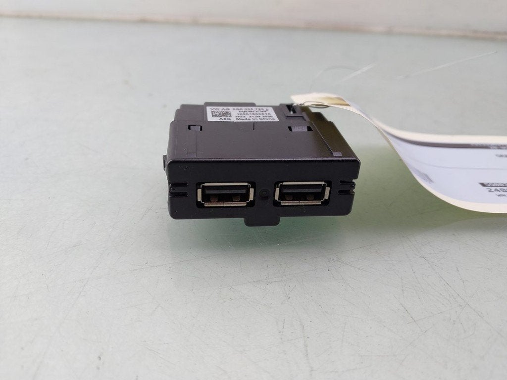 PORT AUX/USB Audi A5 Sportback (F5A / F5F) (|5Q0035726L|), Dhr. J. Ham, Administratie@autoham.nl, Audi, Utilisé