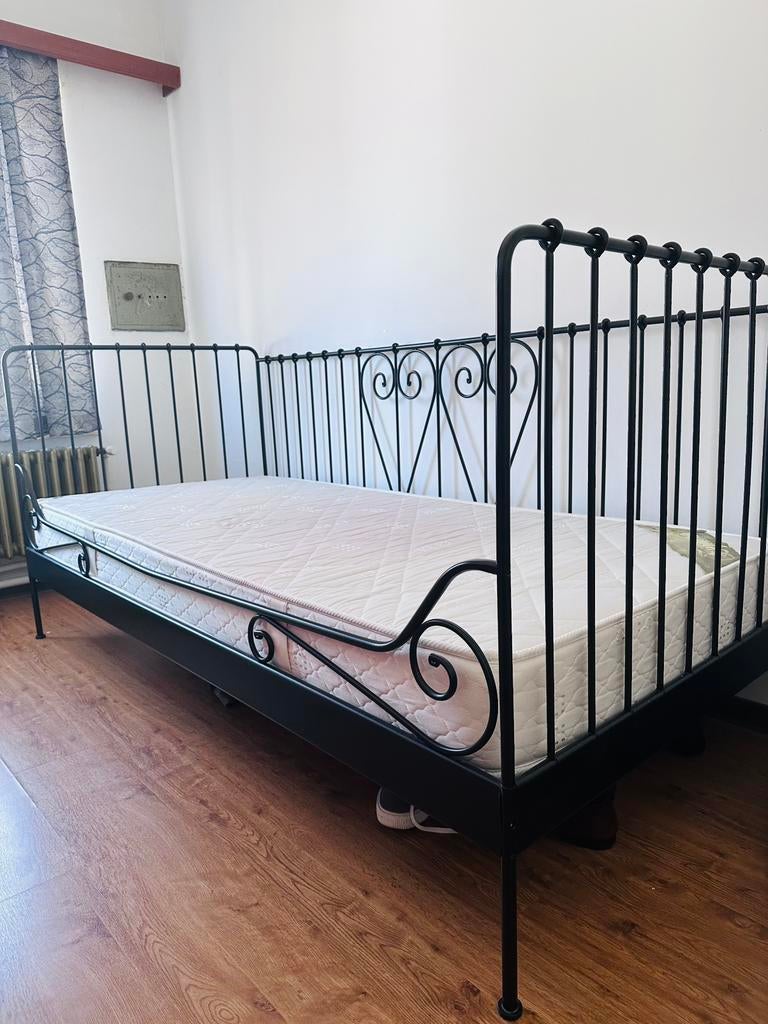 Lit pour enfant, Enlèvement ou Envoi, Comme neuf