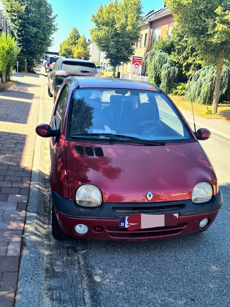 Renault Twingo 3-deurs, Voorwielaandrijving, 4 zetels, Handgeschakeld, Grijs