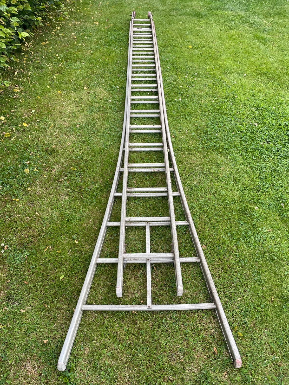 Aluminium schuifladder, Doe-het-zelf en Bouw, Ladders en Trappen, Ophalen, Gebruikt, Ladder
