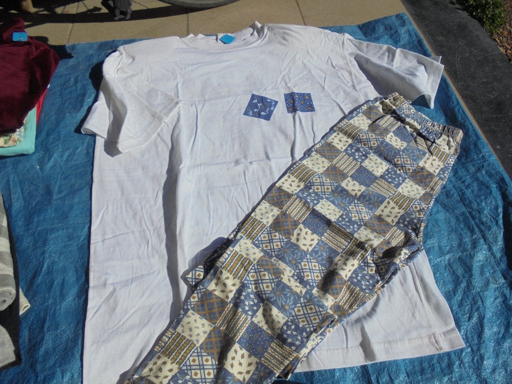 dames pak broek en tshirt assortie splinternieuw medium, Enlèvement ou Envoi, Neuf