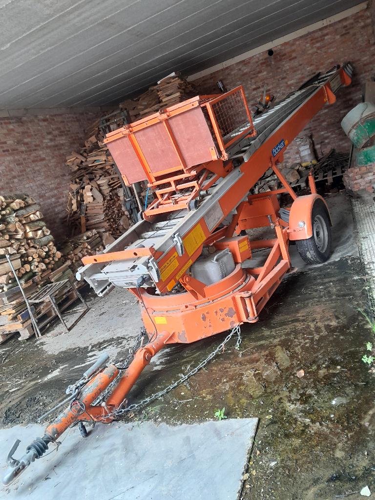 Böcker ladderlift, Ophalen