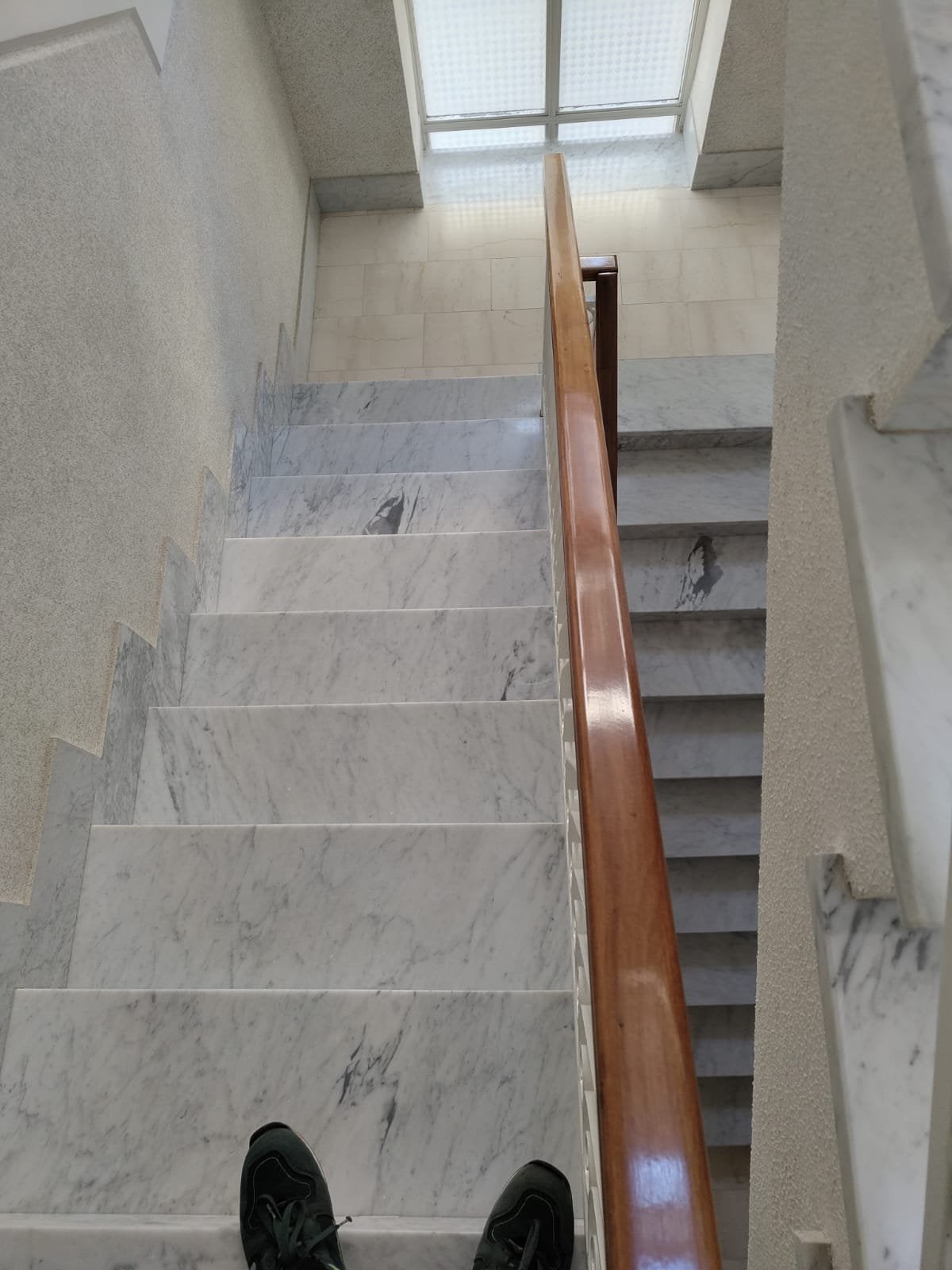 Apparemment à vendre en Sicile, Aragona(Agrigento) 15 km mer, Immo, Étranger, Appartement