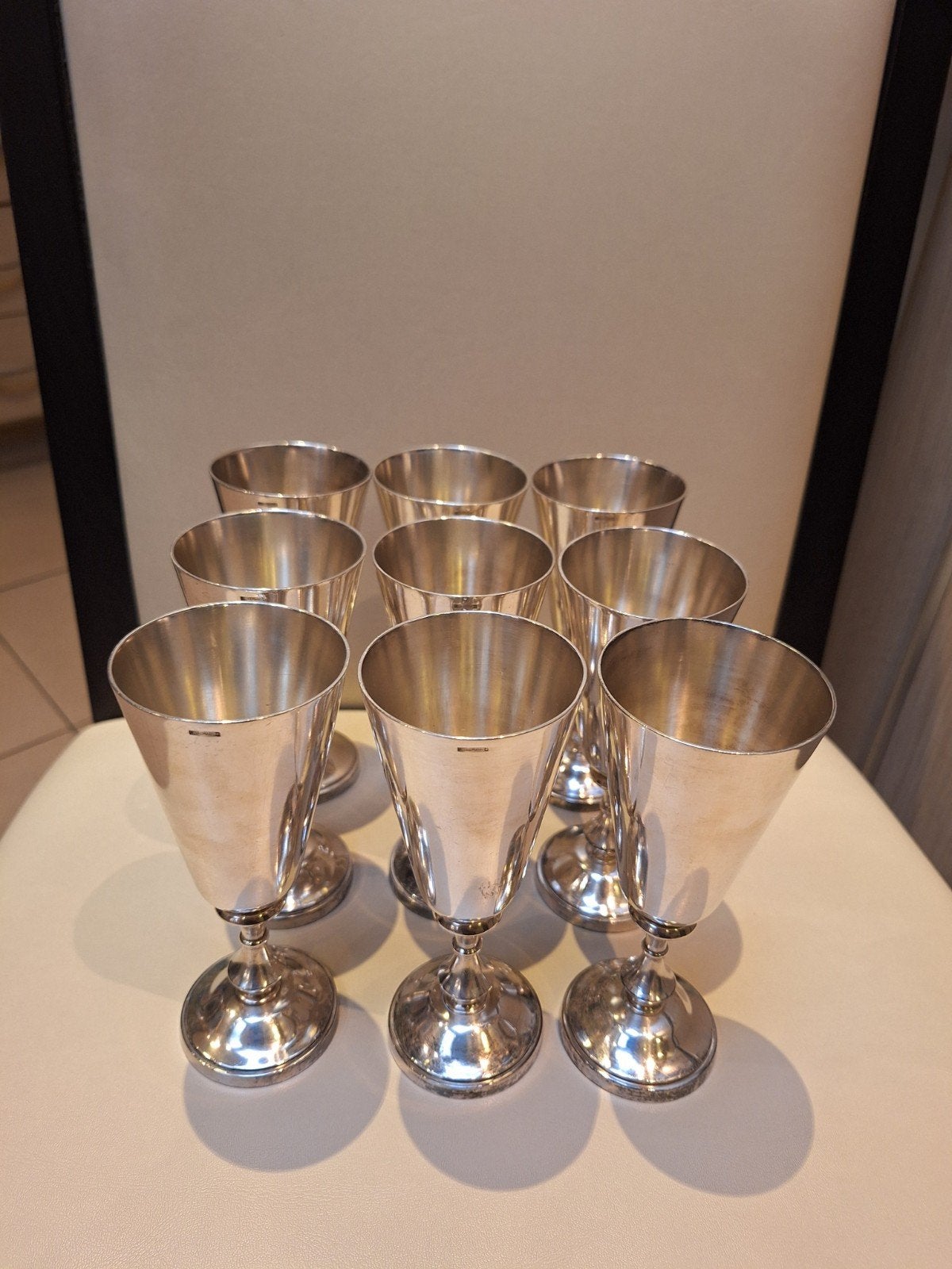 9 coupes à champagne en métal argenté Wiskemann, Antiquités & Art, Enlèvement ou Envoi