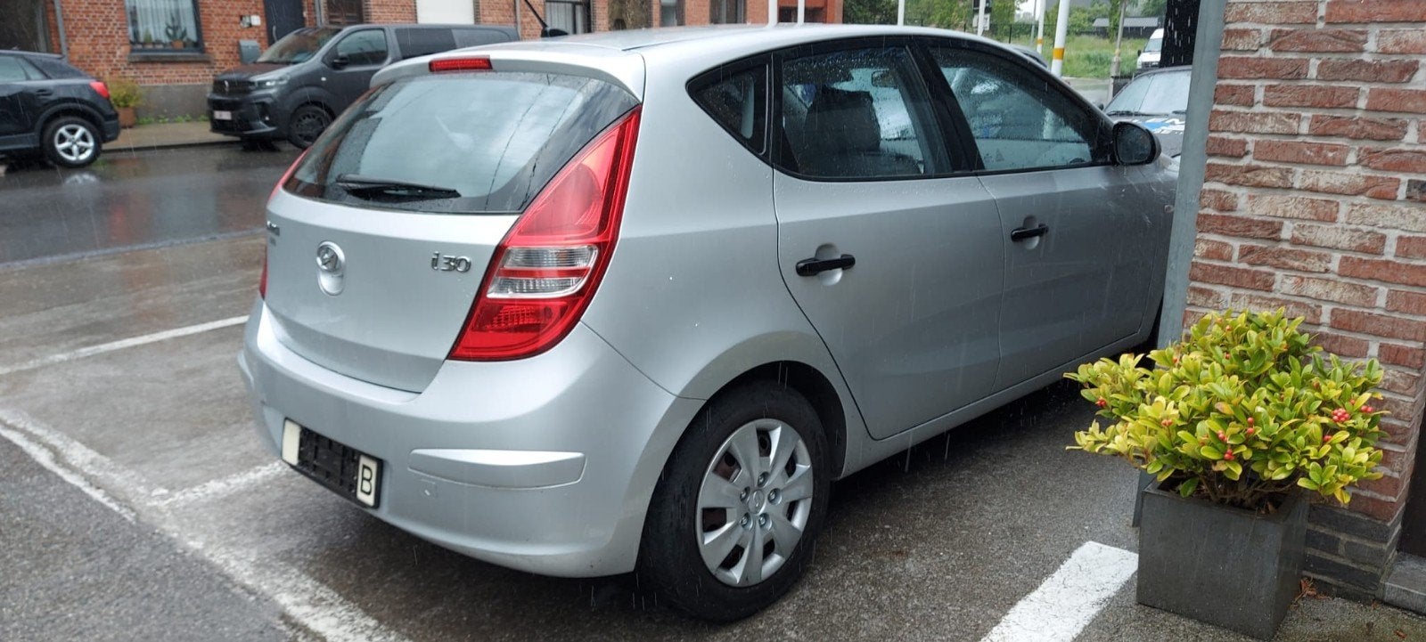 Hyundai i30 benzine 4deurs met ️airco 1ste eigenaar ✅Gekeurd, Voorwielaandrijving, Stof, 4 cilinders, Particulier