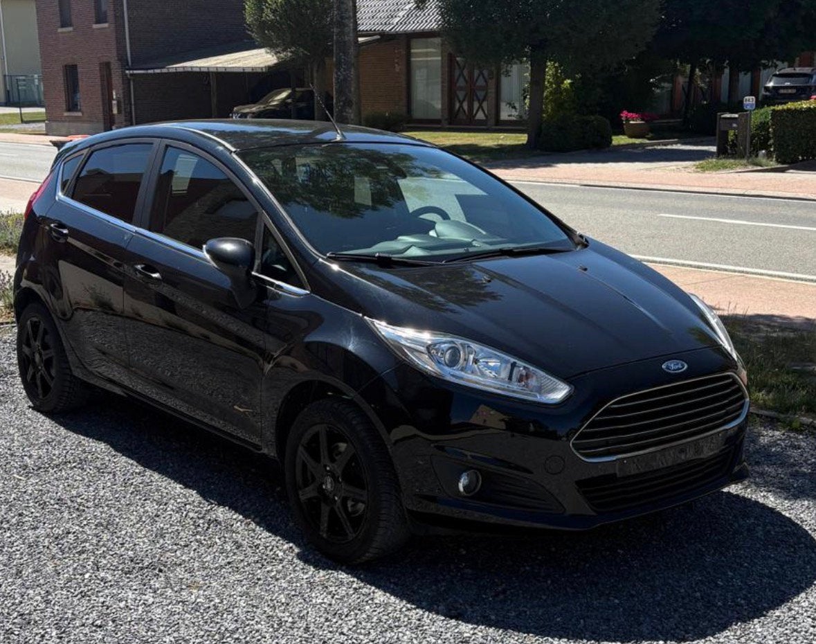 Ford Fiesta essence, Autos, Achat, Boîte manuelle, 5 portes, 5 places