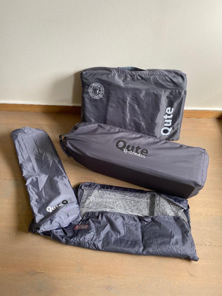 Campingbedje/Reisbedje Merk Qute: Q-Dream met accessoires, Kinderen en Baby's, Babywiegjes en Ledikanten, Zo goed als nieuw, Reisbedje