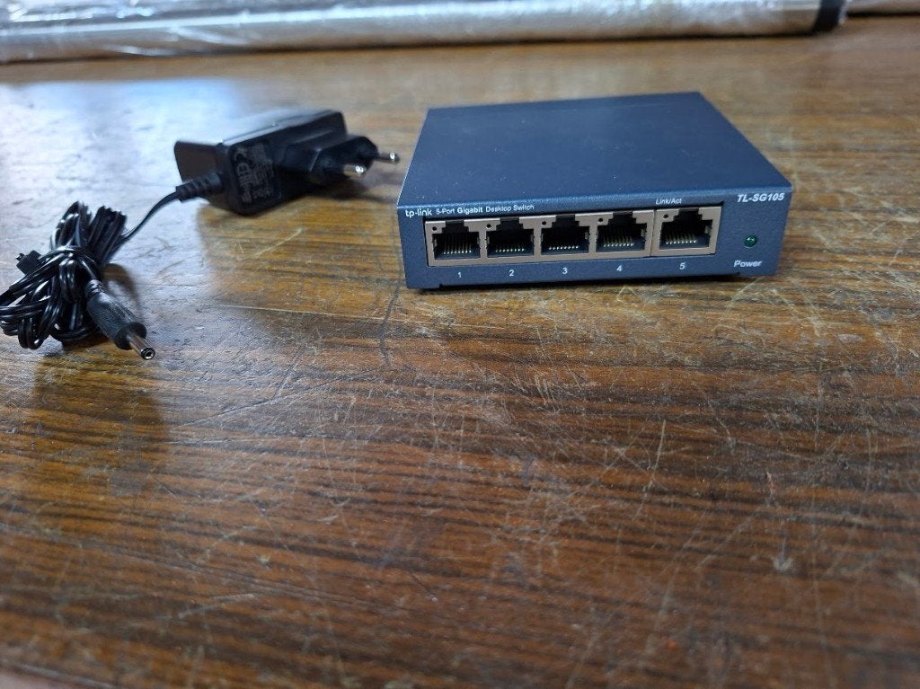 TP-Link TL-SG105 Gigabit Netwerkswitch (5 poorten) - switch, Enlèvement, Comme neuf