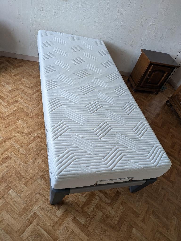 Bed + Bijhorende Tempur matras 1 persoon, Ophalen, Gebruikt, 90 cm, Eenpersoons