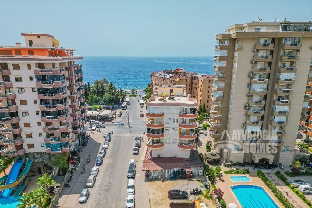 Ruim 1+1 appartement op 100 meter van de zee, Immo, Buitenland, Turkije, Appartement, Stad