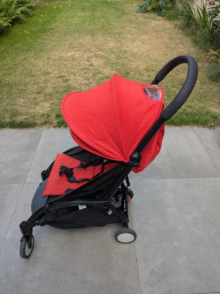 Buggy Yoyo Babyzen rood zwart, Ophalen, Zo goed als nieuw, Verstelbare rugleuning