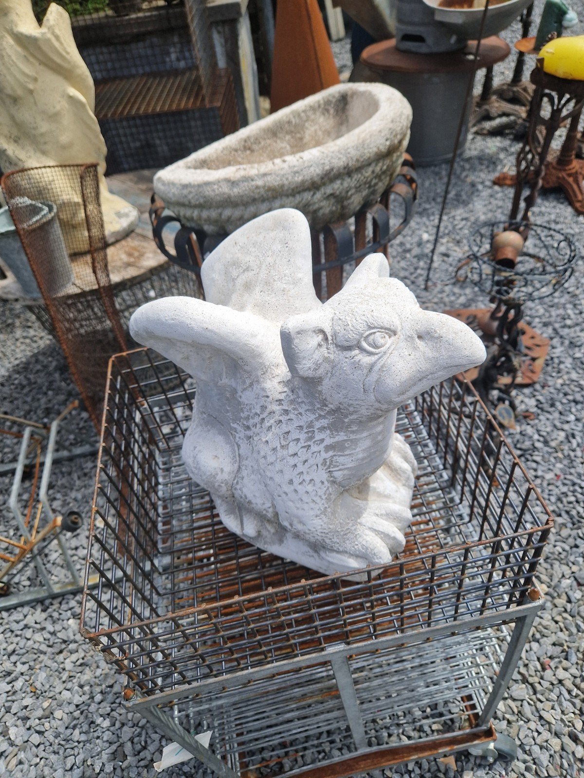 Gargouille en ciment 34 cm g 35€, Jardin & Terrasse, Statues de jardin, Enlèvement